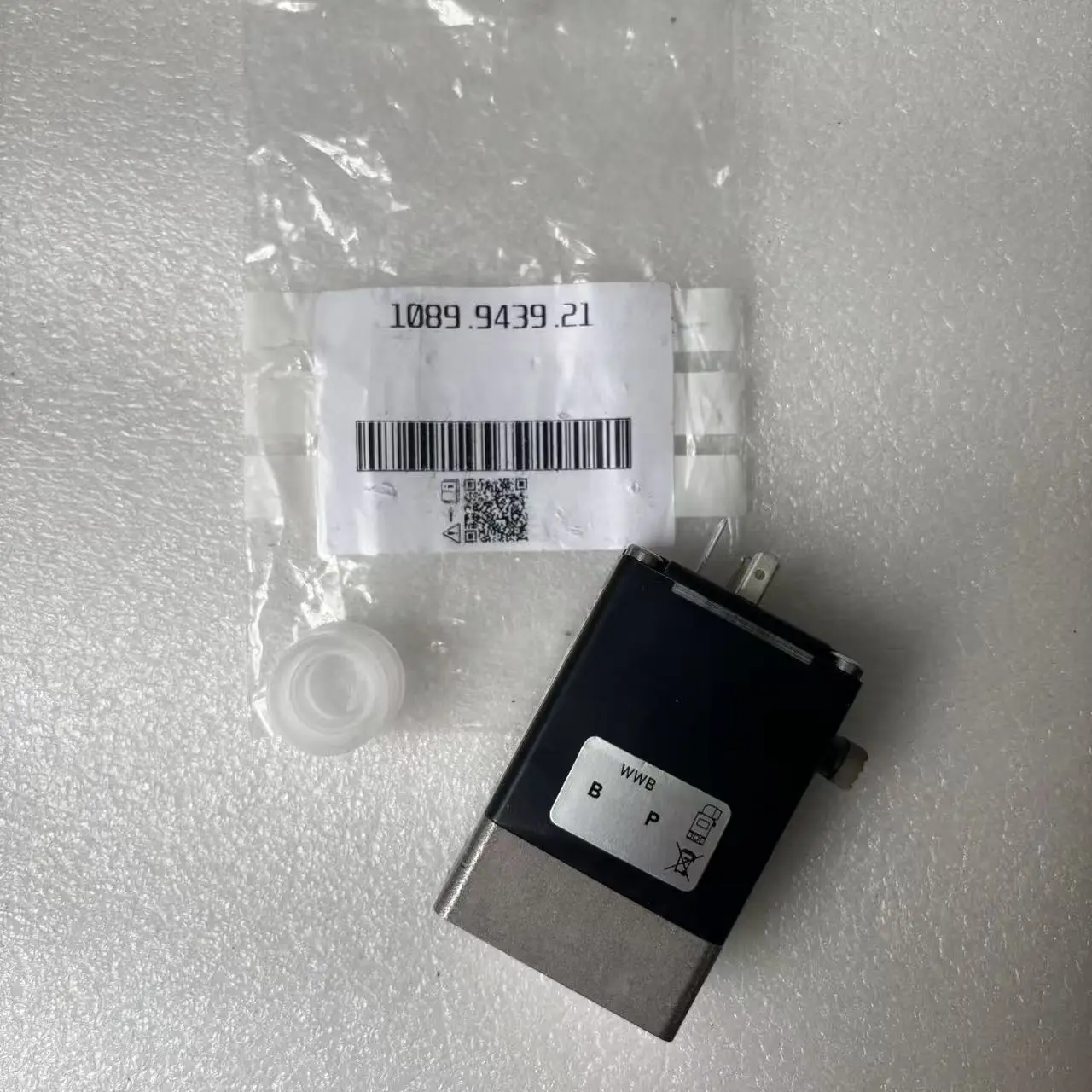 Air Compressor Solenoid Valve 1089943921 1089-9439-21 Replacement for Atlas Copco Screw Air Compressor Spare Parts