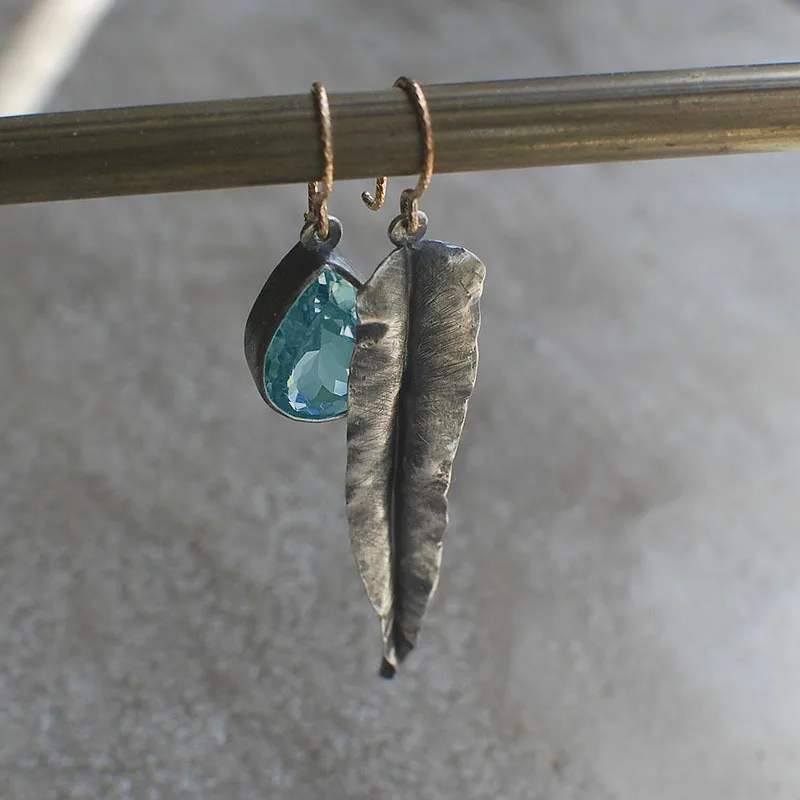 Vintage Fashion Blue Gemstone Geometric Pendant Earrings 2023 New Dual Color Circular Pendant Women\'s Earrings