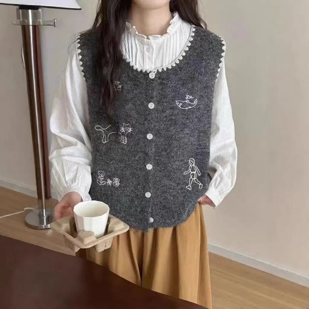 Gilet lavorato a maglia senza maniche con ricamo coreano dei cartoni animati Moda donna che dimagrisce stratificazione Top alla moda Autunno Inverno Nuovo stile
