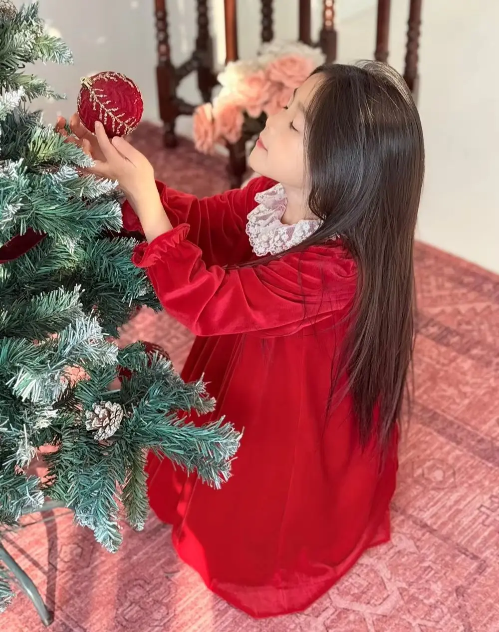 

kids girl clothes spring baby girl clothes Classic French style velvet dress with lace collar long sleeves Red Princess Dress
