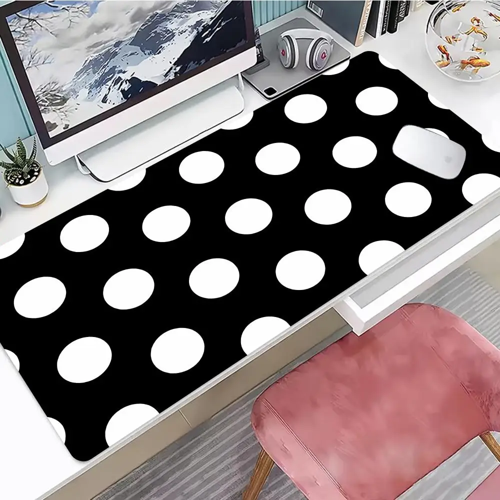 

Black And White Polka Dots Mouse Pad Gaming Mouse Pad, Mouse Pad with Edges and Non-Slip Rubber Base, Extended Mouse Pad
