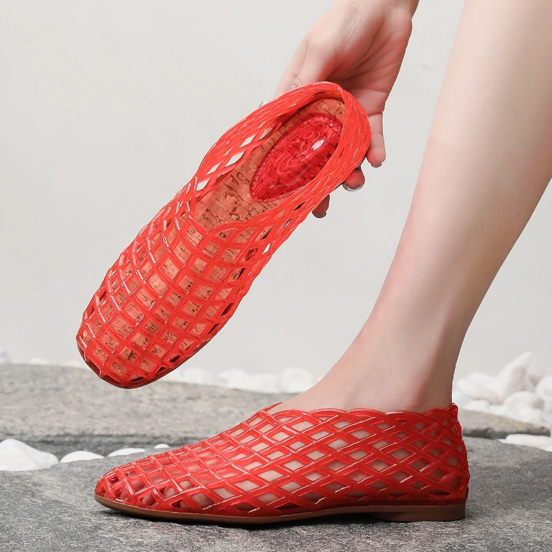 Neue 2025, Damen-Freizeit-Gelee-Sandalen, Ausschnitt, weiches PVC, atmungsaktiv, Sommer, flache Schuhe, geschlossene Zehen, weibliche Straßenwohnungen