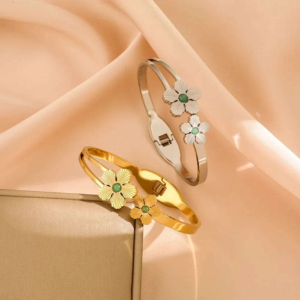 

Classic Stainless Steel Metal Flower Charm Bracelet for Women Simple Style Bracelets Rust-proof Wrist Jewelry Gift Party