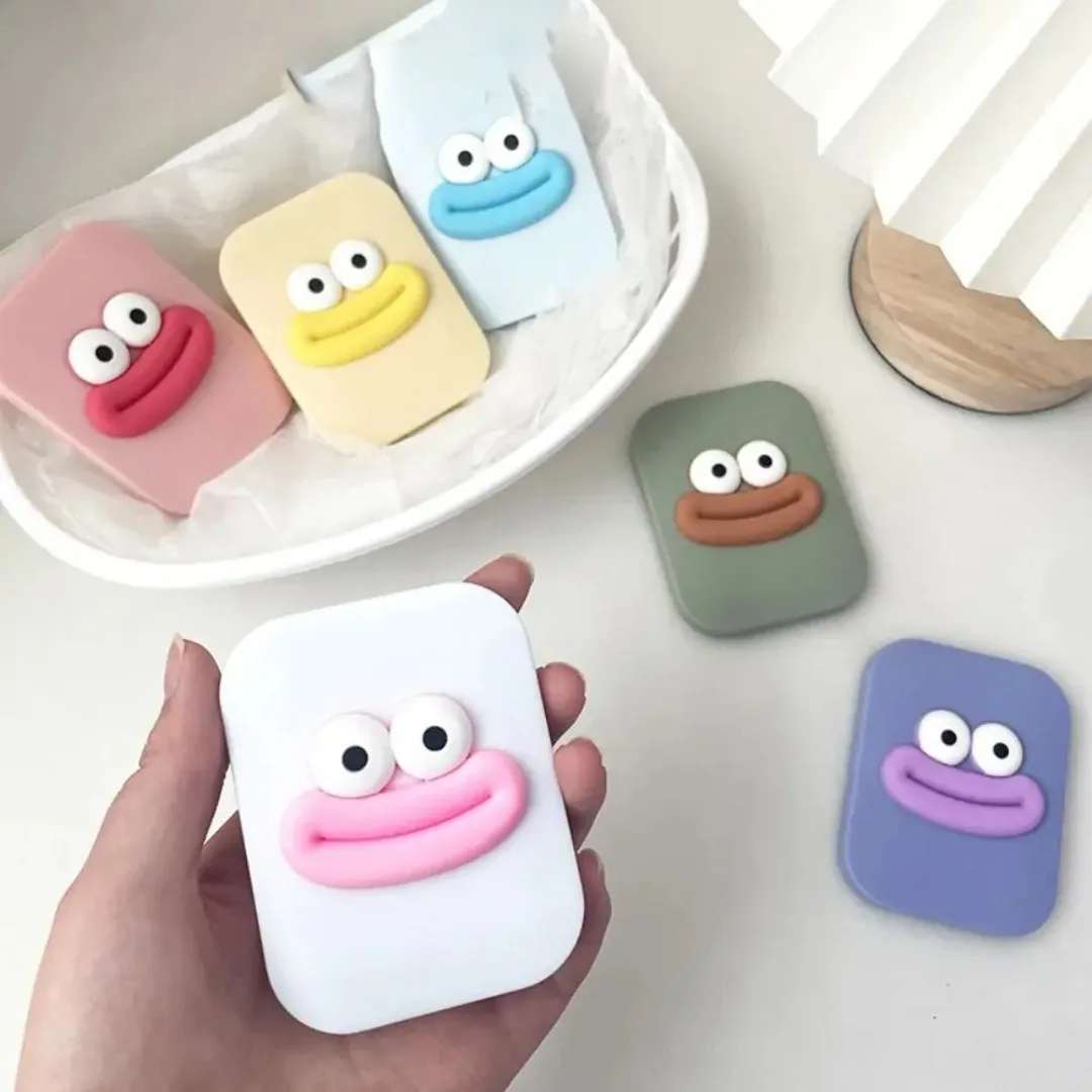 1pc Sausage Mouth Makeup Mirror with Comb Creative Portable Cartoon Mouth Dressing Mirror Funny Folding Flip Small Mirror Women