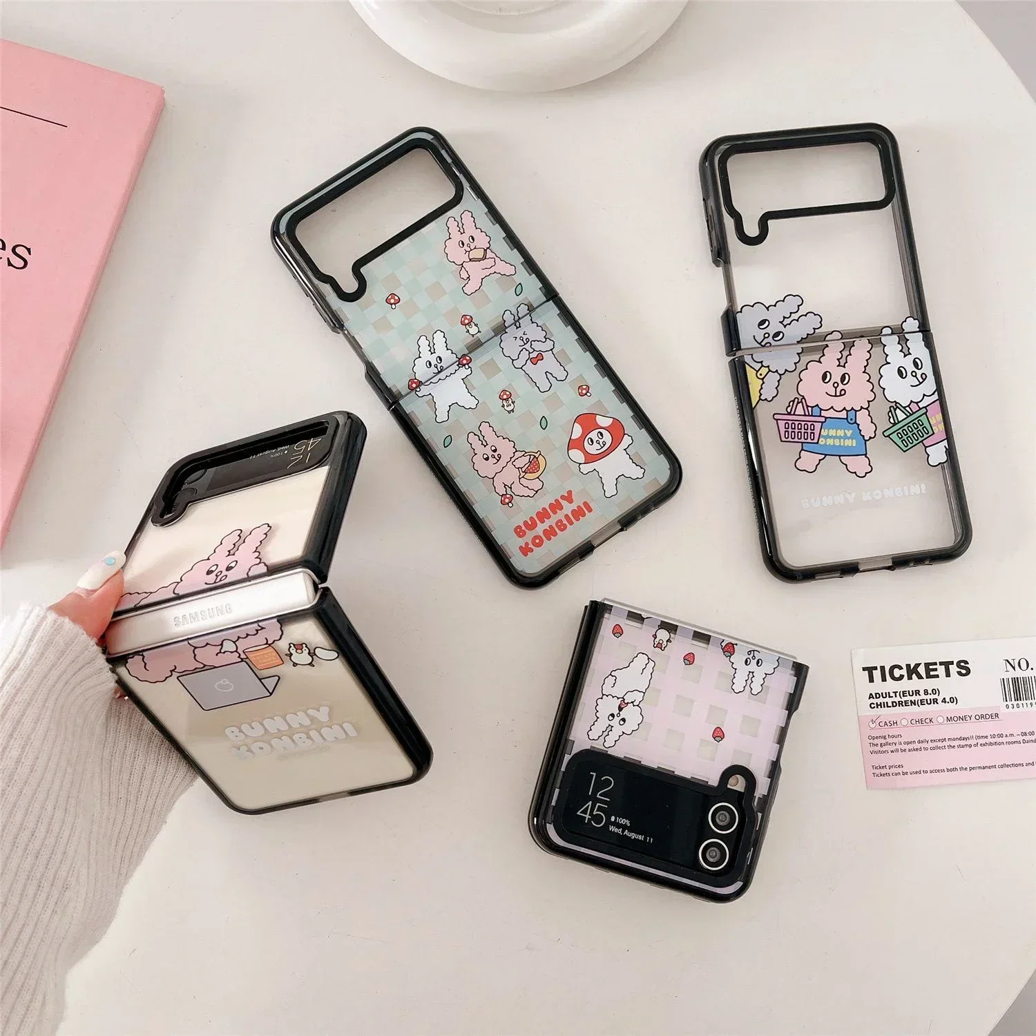 Black Border Acrylic Cat Cartoon Phone Case for Samsung Galaxy Z Flip 5 4 3 Back Cover for ZFlip3 ZFlip4 ZFlip5 Hard Case Shell