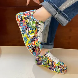 2024 Fashion Women's Casual Sneakers New Painted Graffiti Lace Up Sports Shoes for Women Flat Pu Leather Ladies Running Shoes