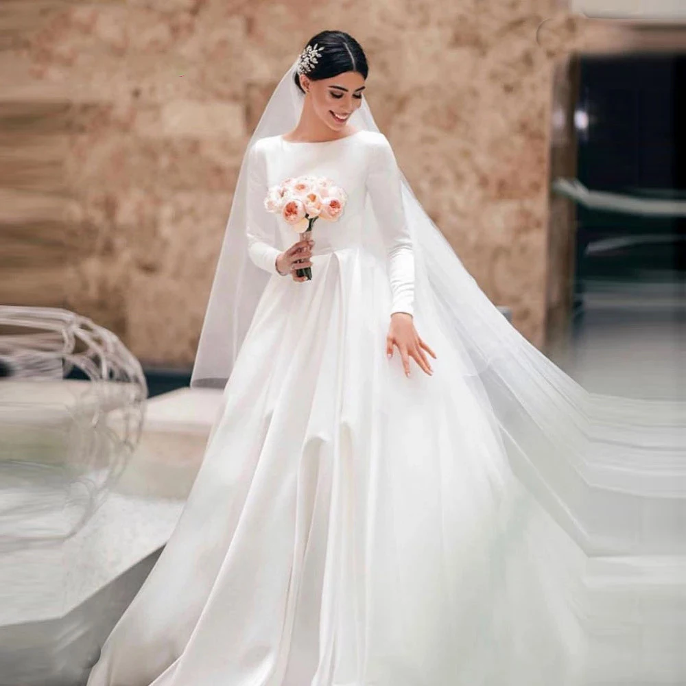 

Modest White Satin Wedding Dresses with Long Sleeves A-Line Scoop Muslim Bridal Gowns Court Train vestido de noiva