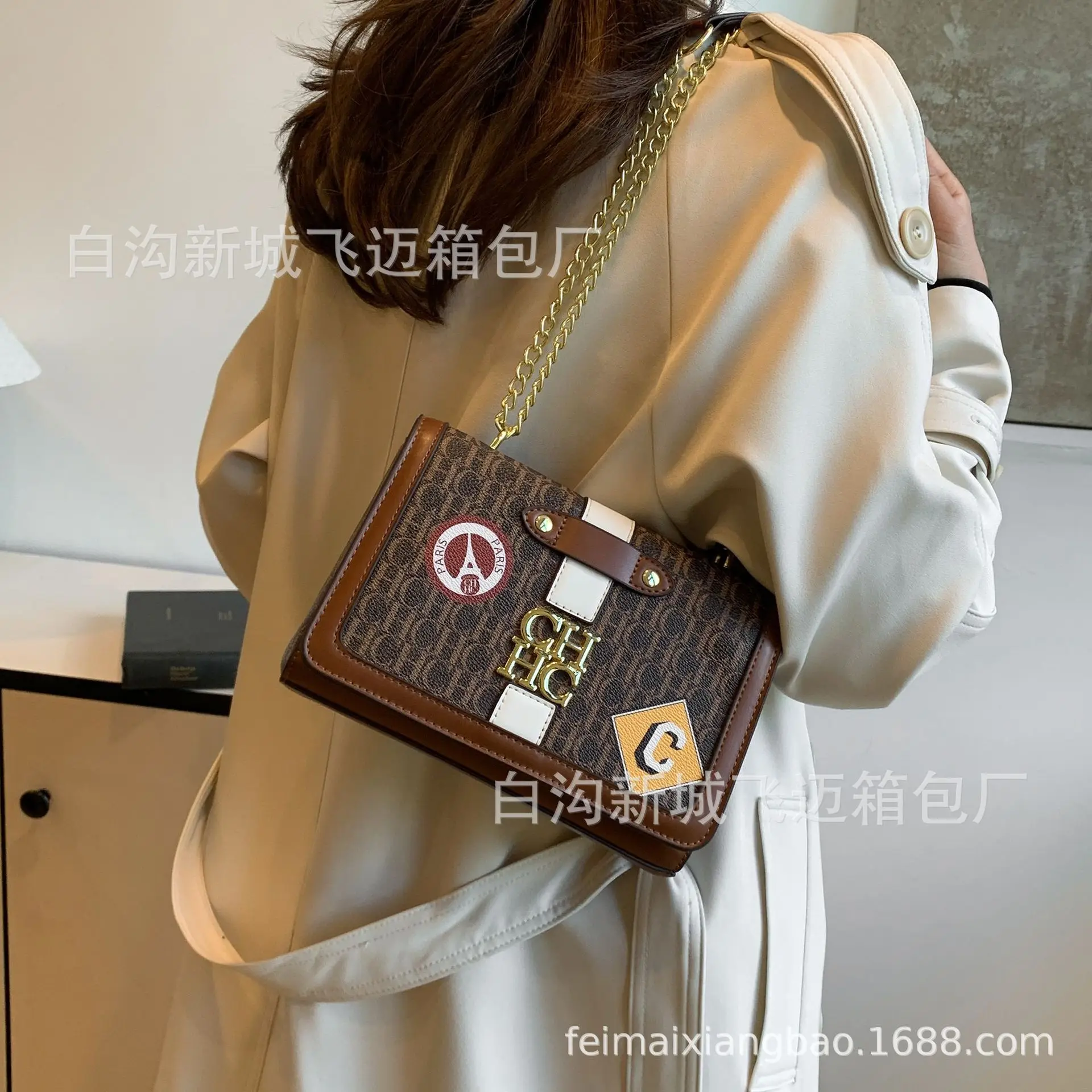 

2025 Euro-American Fashion Personalized Letter Shoulder Bag - Custom Color Trendy Messenger Bag