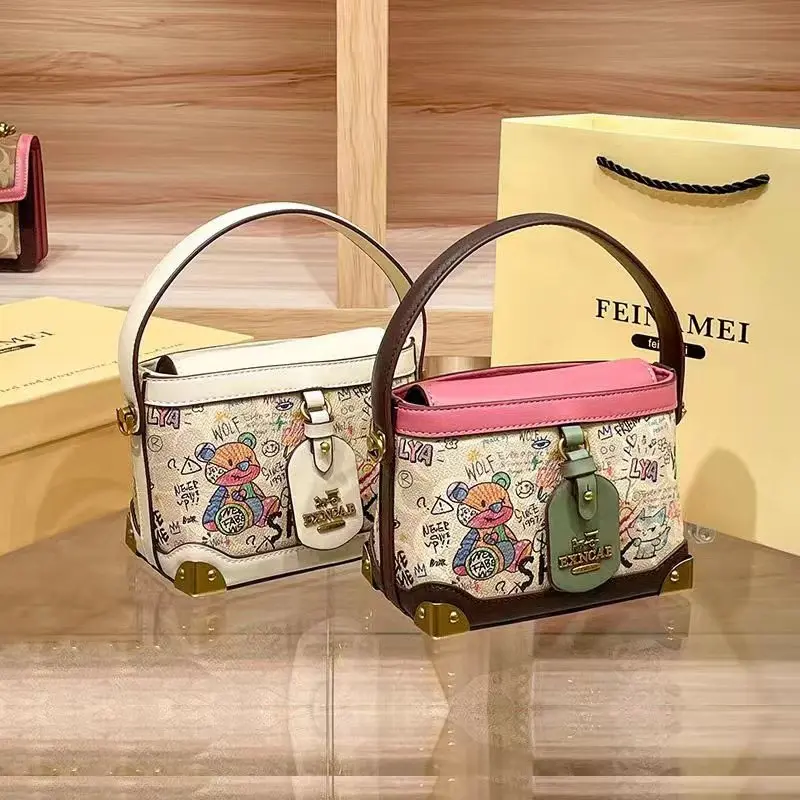 

2024 Роскошная брендовая цветная сумка-мешок с мультяшным граффити высокого качества, маленькая и модная сумка через плечо