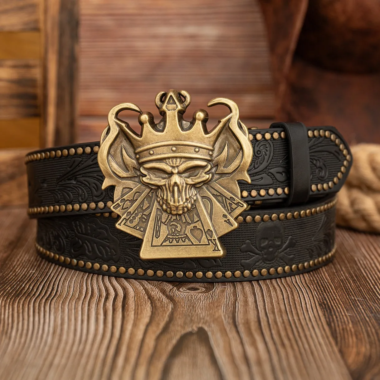 Pirate skull Crown skull buckle, trendy and fashionable 