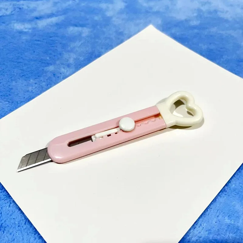 سكين ورقي صغير لطيف على شكل رسوم كرتونية تفريغ سكين سريع فتاحة صندوق سكين فني محمول للطلاب #6