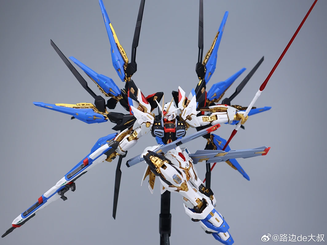 Xun Xin Model Mgex 1/100 MG Mgex Ko Model Golden Legend Strike Freedom Assembled Model With Etched Sheets  Water Sticker