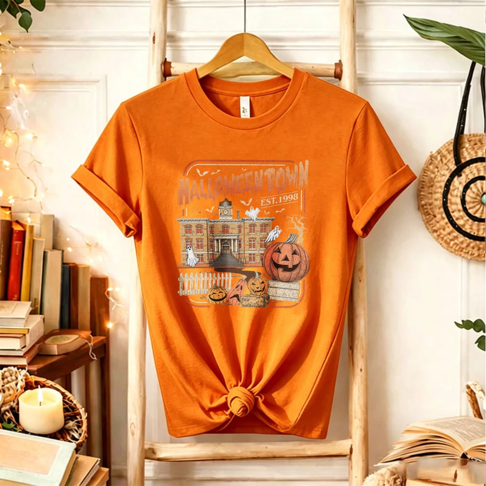Halloweentown EST 1998 Graphic T‑Shirt Haunted Building Ghost Pumpkin Bat Jack‑o‑Lantern Spooky Halloween Holiday Casual Tops