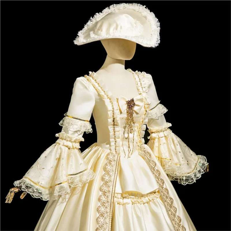 Champagne-colored dress for the birthday party grand choir performance