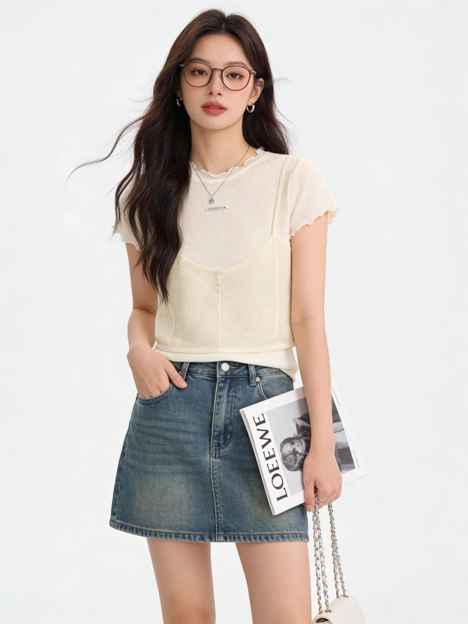 

Корейский стиль: комплект из футболки с коротким рукавом и вязаного жилета, повседневный летний наряд с деревянным узором, дышащий и удобный комплект из двух предметов