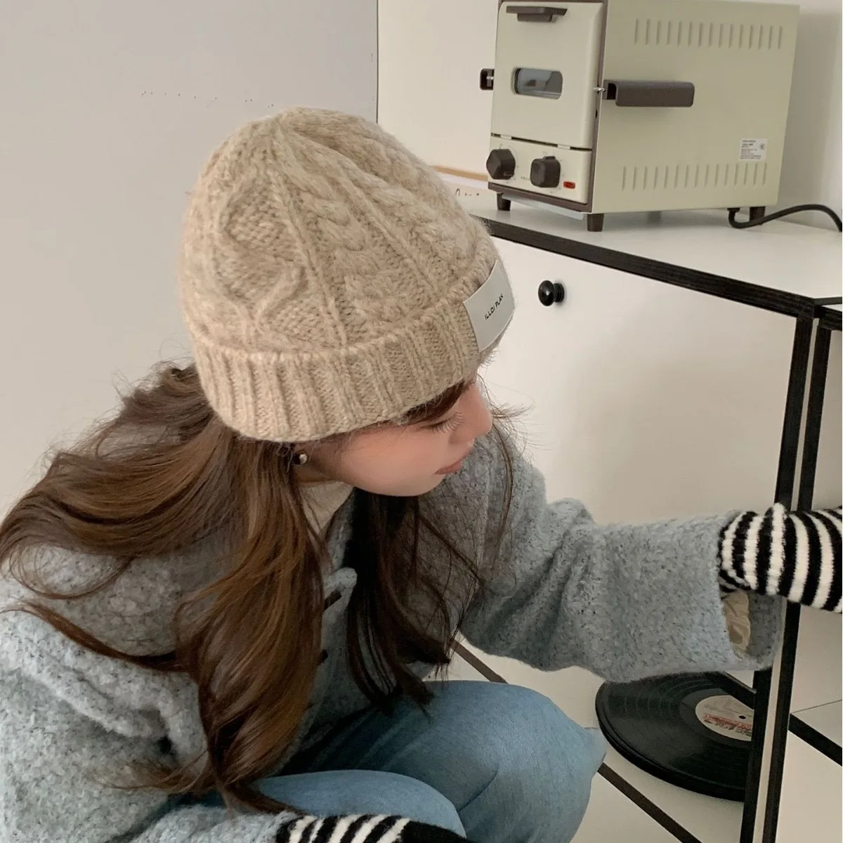 

Hat Women's Winter 2025 New Fried Dough Twists Knitted Hat Warm Ear Protection Fashion Versatile Baotou Cold Hat Woolen Hat