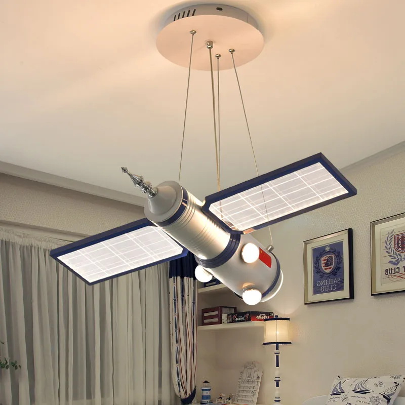 Imagem -05 - Criativo Astronauta Led Lustre de Teto Meninos e Quarto das Crianças Quarto Pendurado Lâmpada Estação Espacial Loja Modelo Casa Luminária