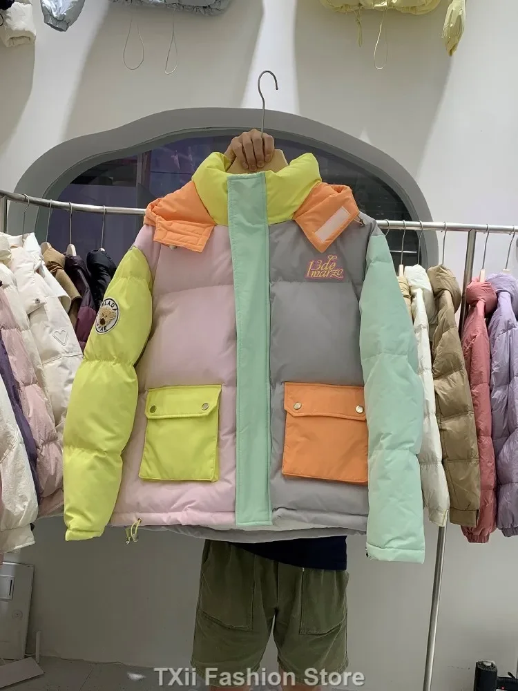 Novo inverno feminino puffer jaqueta com capuz grosso cor-bloco pão casual 90% pato branco para baixo casaco feminino quente parka 2024