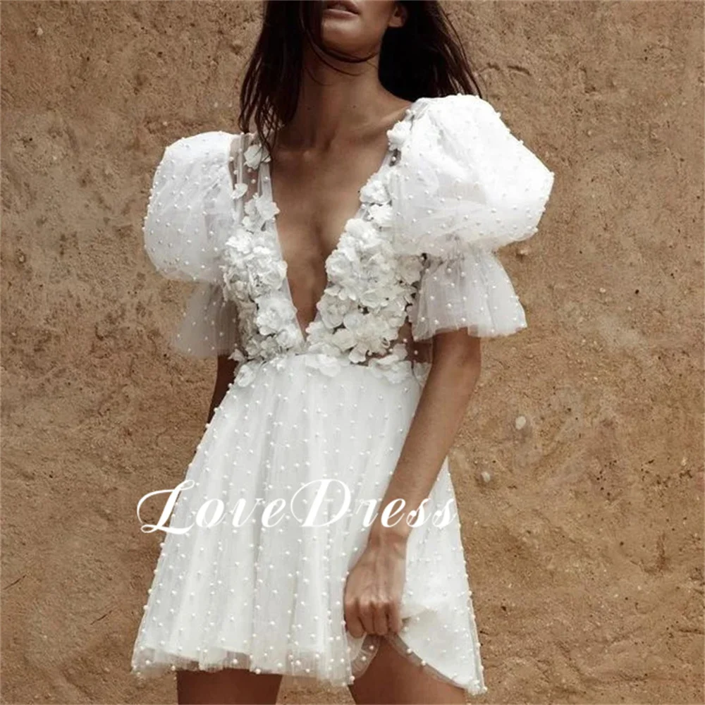 

Love Sexy Lace Appliques A-Line Tulle Short Puffy Sleeves Wedding Dresses Elegant Deep V-Neck Above Knee Open Back Bridal Gowns