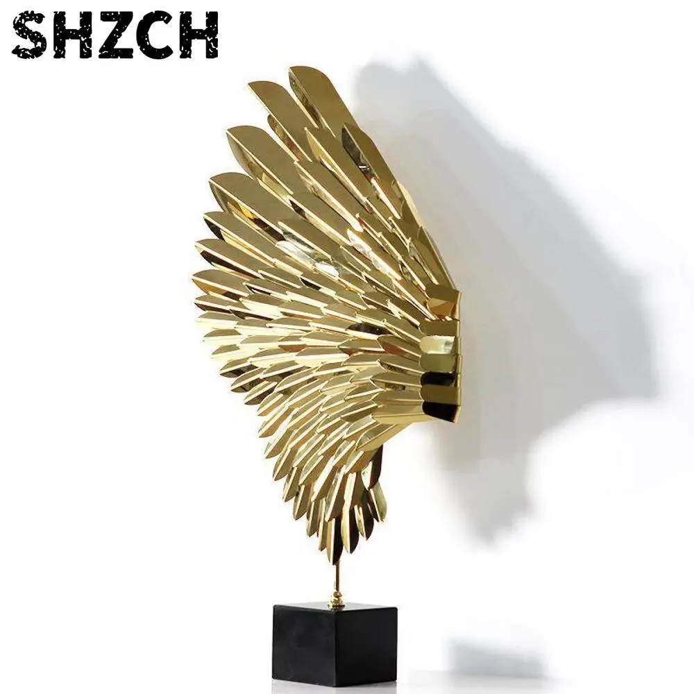 Luxury Gold Home Decor Show Metal Home Decoration Nordic Light Luxury Ornaments for Living Room Porch Office Soft Decorations