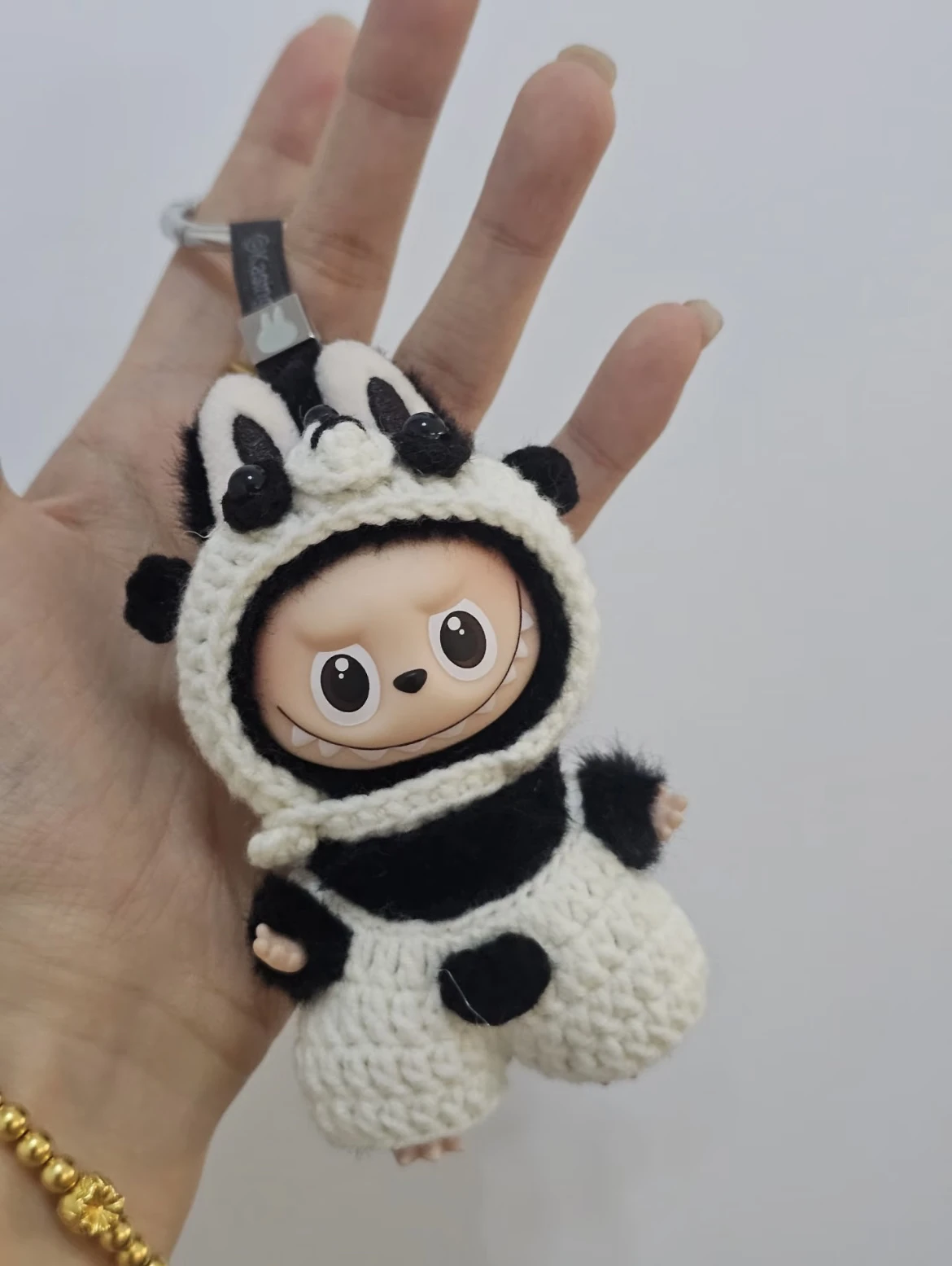 

Labubu детская одежда labubu виниловая подвеска одеждаB V4 4,0 серия в виде сердца вязаная крючком панда детская одежда Рождество Хэллоуин