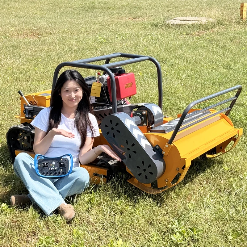 カスタマイズ可能なリモコン 800-1200mm ロボット式フレイルモア 草刈機 フレイルモア クローラーモア ガソリン式芝刈り機