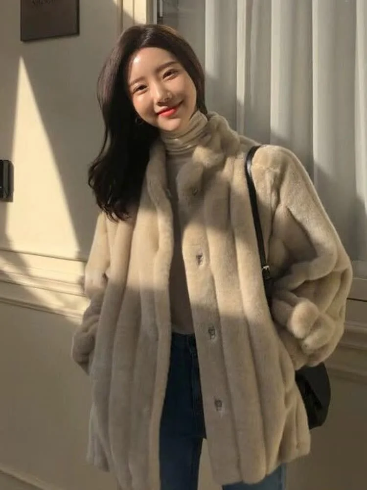 Autunno Inverno Nuovo Sle Cappotto di pelliccia di media lunghezza da donna Velluto di visone finto Coreano Loose Fit Colletto alla coreana Tee Button ket Dettaglio