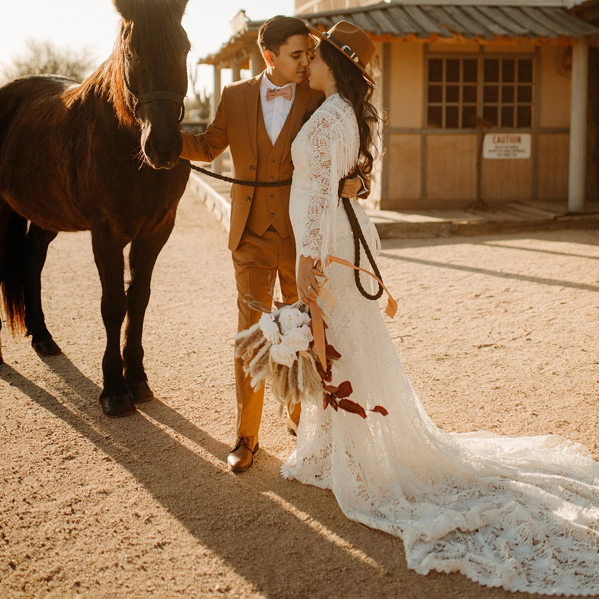 Long Sleeves Round Neck Cutout Lace Fabric Wedding Dress 2025 Customized Mermaid Corset Modest Muslim Elegant Bridal Gowns