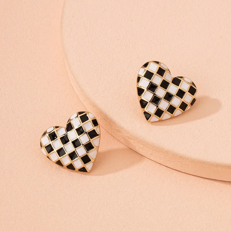 Trendy Earrings Drop Oil Checkerboard Love Stud Earrings Women Fashion High-grade Elegant Sense Metal Gift Wholesale