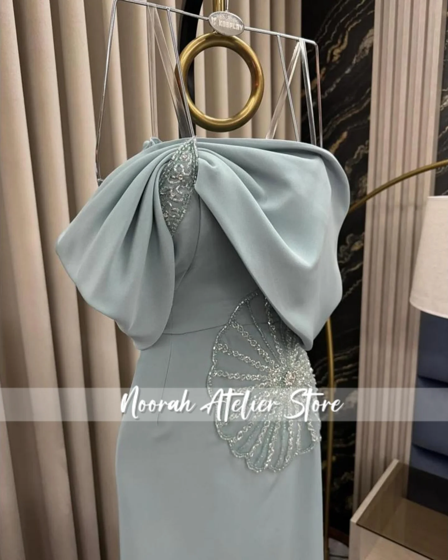 فساتين سهرة نسائية فاخرة جديدة مكشوفة الكتفين مطرزة باللون الأخضر الفاتح 2025 فستان حفلات طويل بفيونكة دبي مخصص