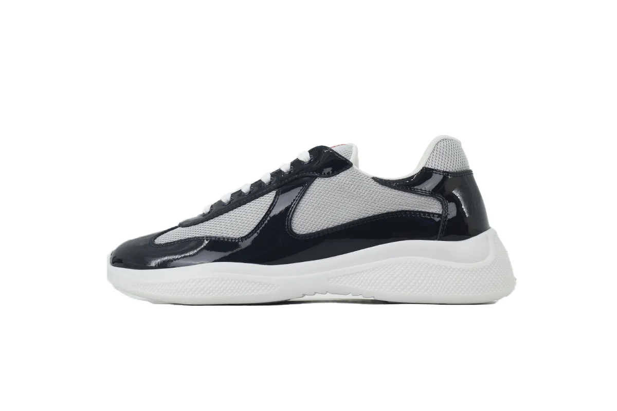 Nieuwe herensneakers Vrijetijdsschoenen Lichtgewicht ademende mode-loopschoenen Luxe heren Tenis Masculino
