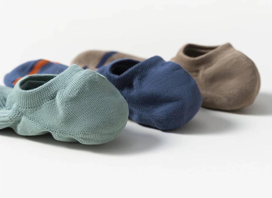 5 Paar Sommer-Herrensocken, unsichtbare Bootssocken aus 100% Baumwolle, niedrig geschnittene Sportsocken mit Silikon-Grip für Komfort – Detail 4