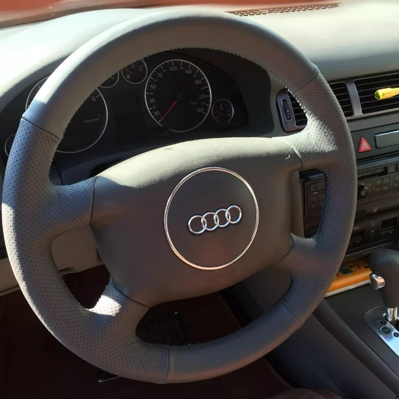 

Для Audi A2 (8Z) A6 (C5) Avant A8 (D2) S4 2003-2005 Сшитый вручную серый чехол на руль из натуральной кожи