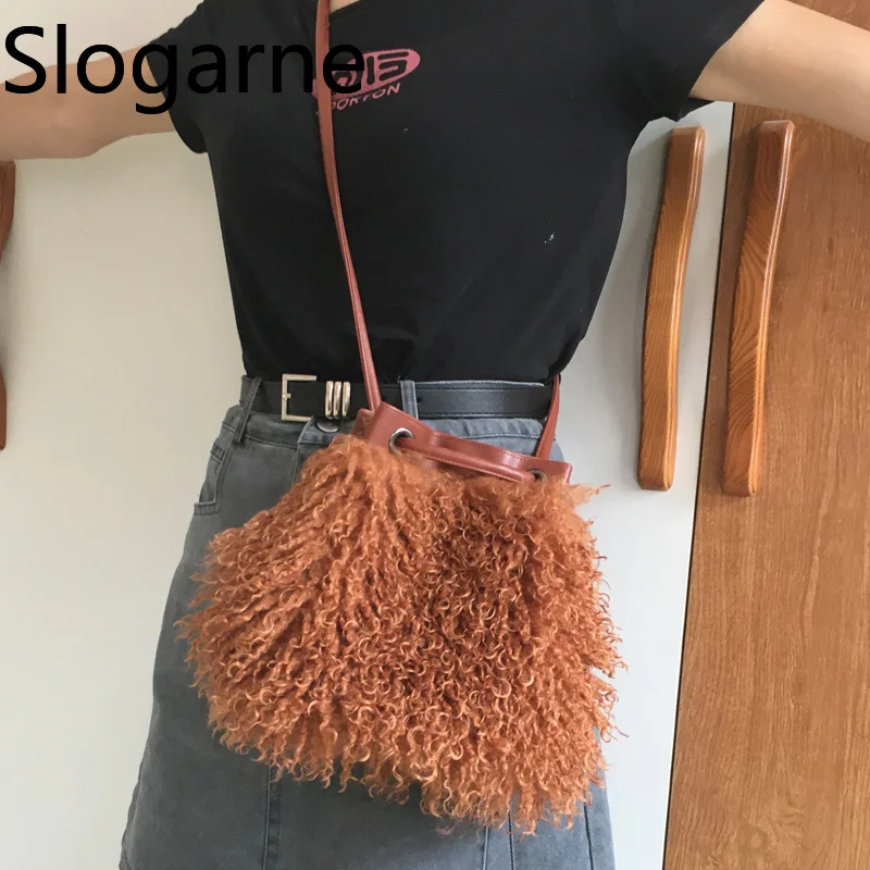Bolso de hombro de piel larga a la moda, bolso de piel sintética 2025 para mujer, bolsos peludos de oveja mongol de lujo para niñas, bolso de lujo, riñoneras