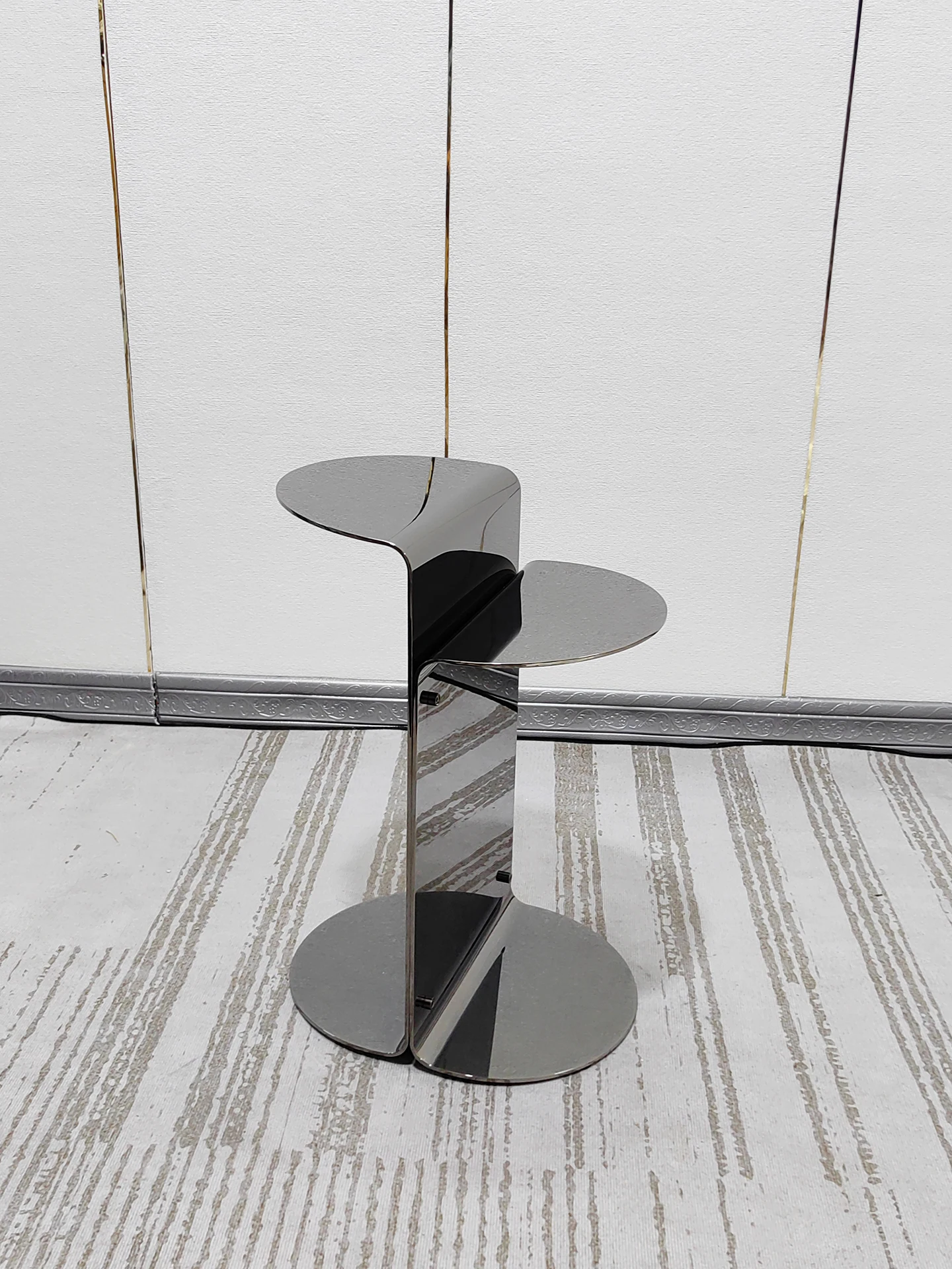 

Итальянский минималистичный приставной столик: роскошный угловой столик для гостиной в стиле «Flirt» премиум-класса