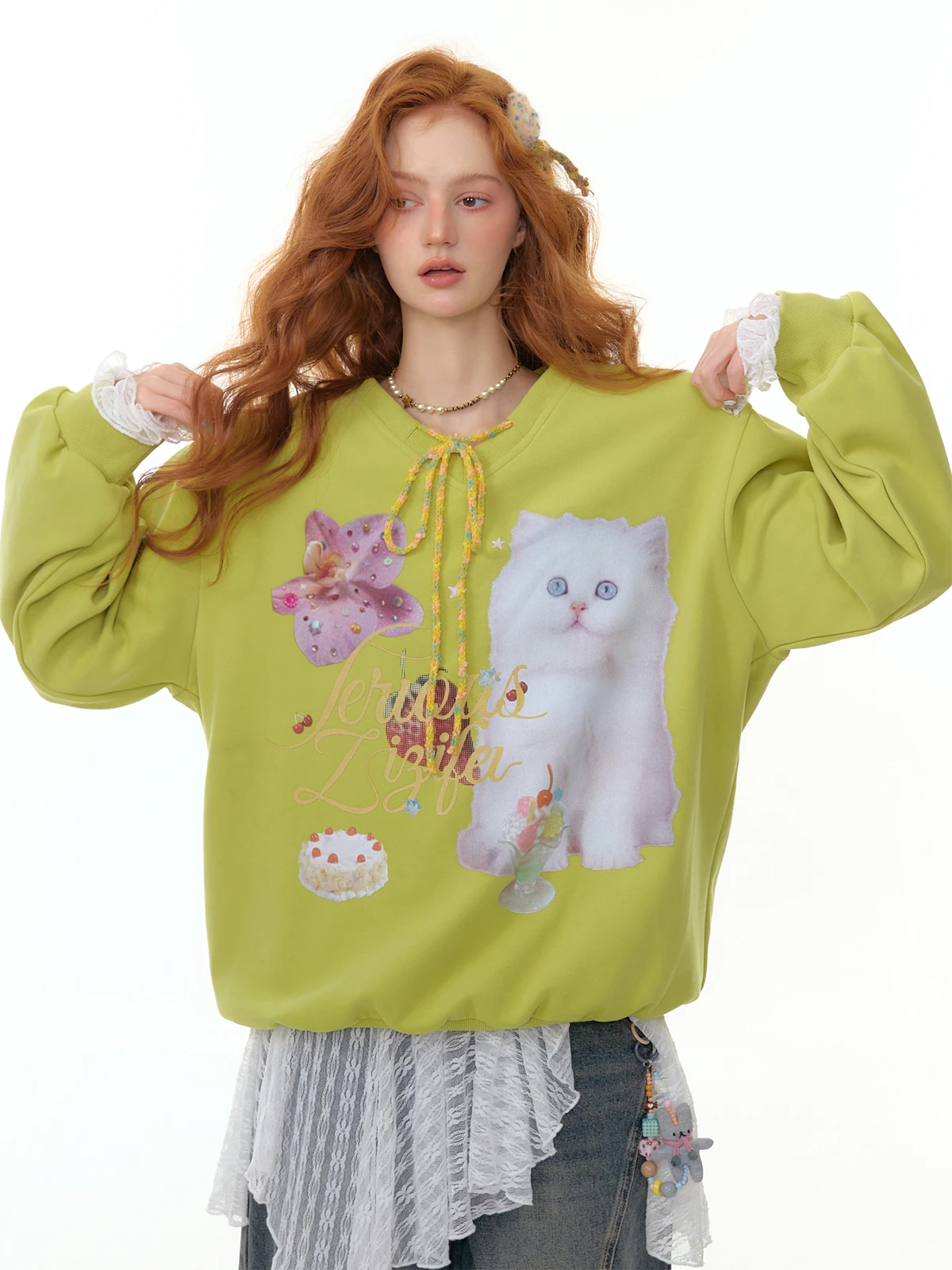 

Свободный женский свитшот с принтом и V-образным вырезом, из смесового хлопка и полиэстера, удобный, с длинными рукавами, в уличном стиле, осень-зима