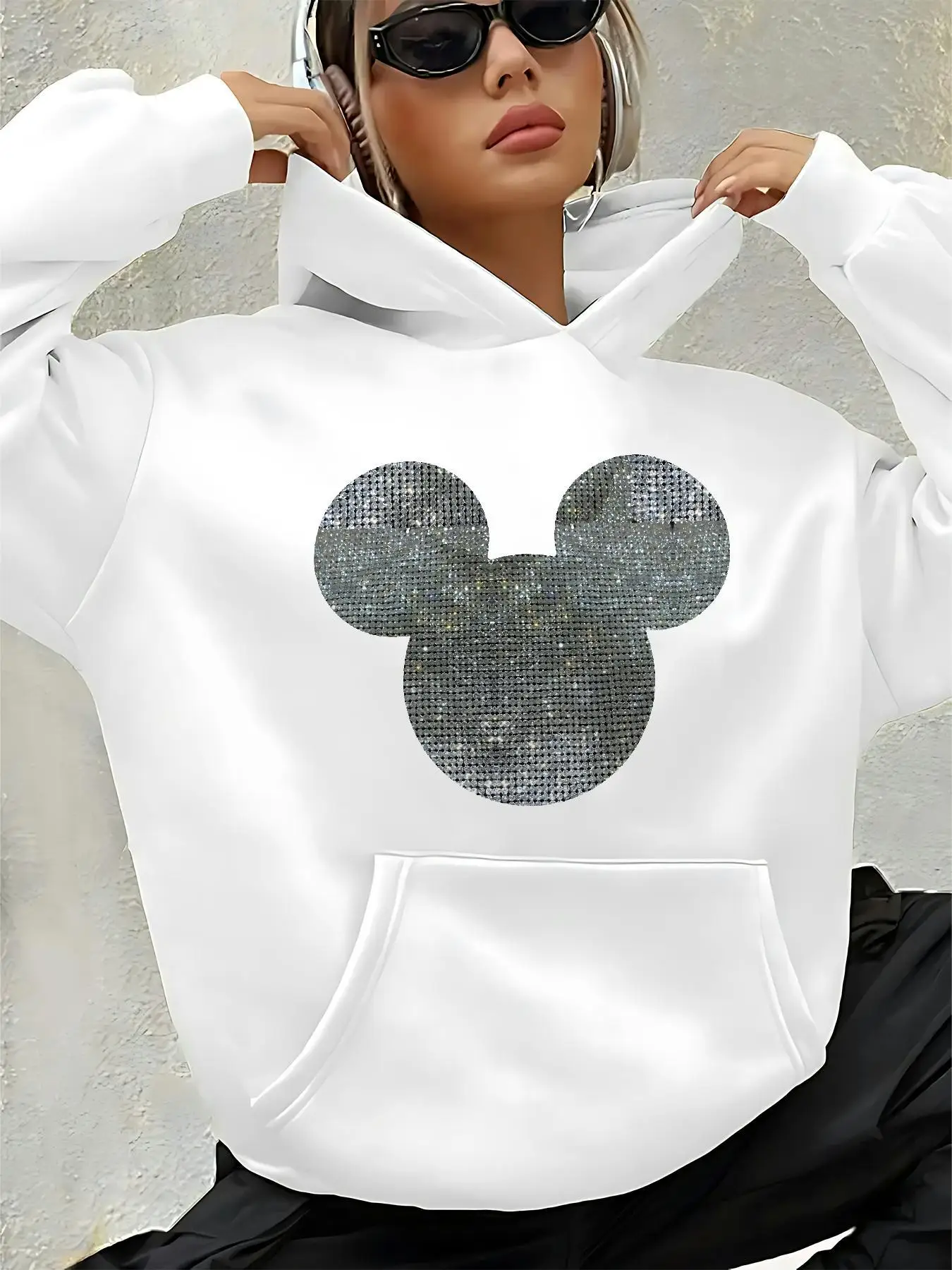 سويت شيرت نسائي كاجوال بقلنسوة من ديزني، بلوفر بقلنسوة برقبة دائرية مناسب للعمل والتسوق والتمارين في المنزل