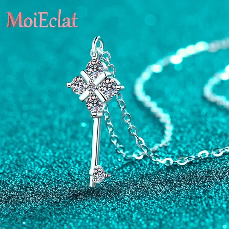 

44.5 Points Moissanite Necklace with Simple Creative Key Platinum Pt950 Pendant Exquisite Trend Fine Jewelry Pass Diamond Test
