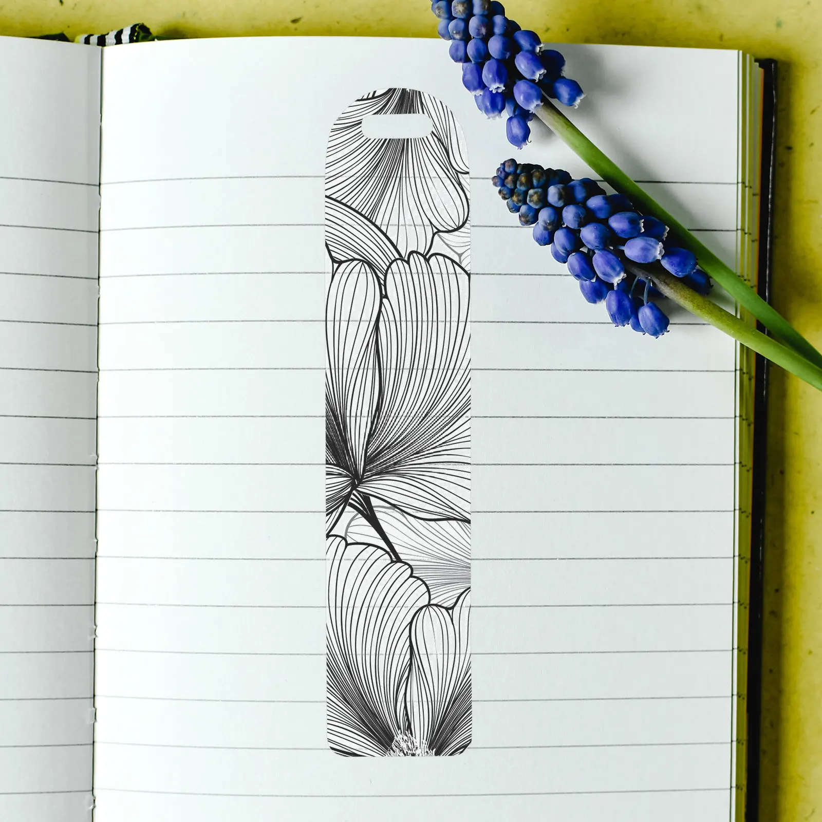 

10Pcs Acrylic Bookmarks Blank Transparent Clear DIY Craft Bookmarks for Decorating Reading Lovers Gifts Bulk DIY Bookmark