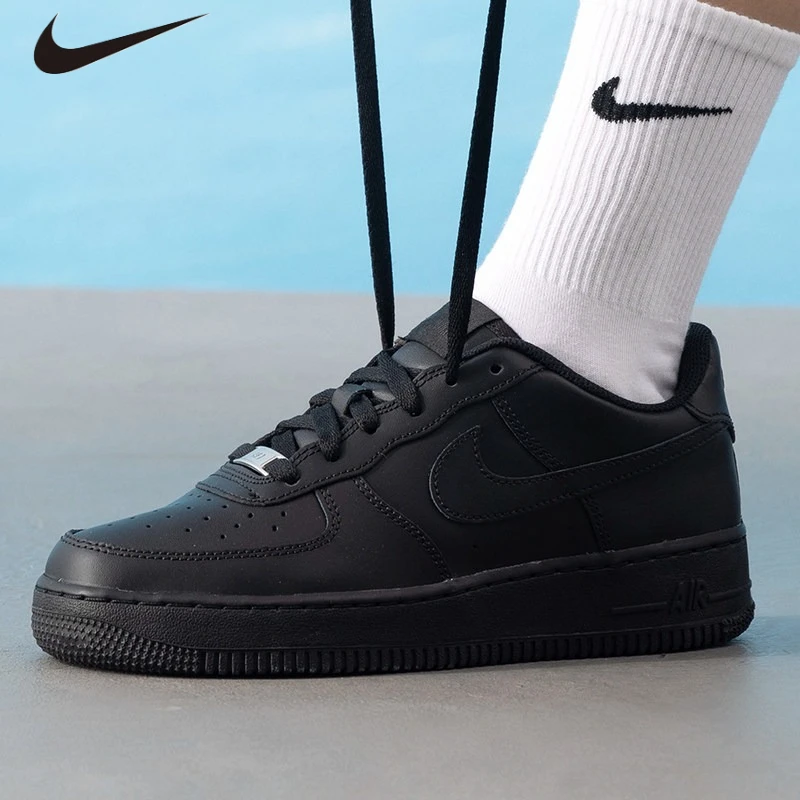 Tênis Nike Air Force 1 LE GS, tênis de basquete casual retrô com amortecimento triplo de couro integral para jovens FV5951-001