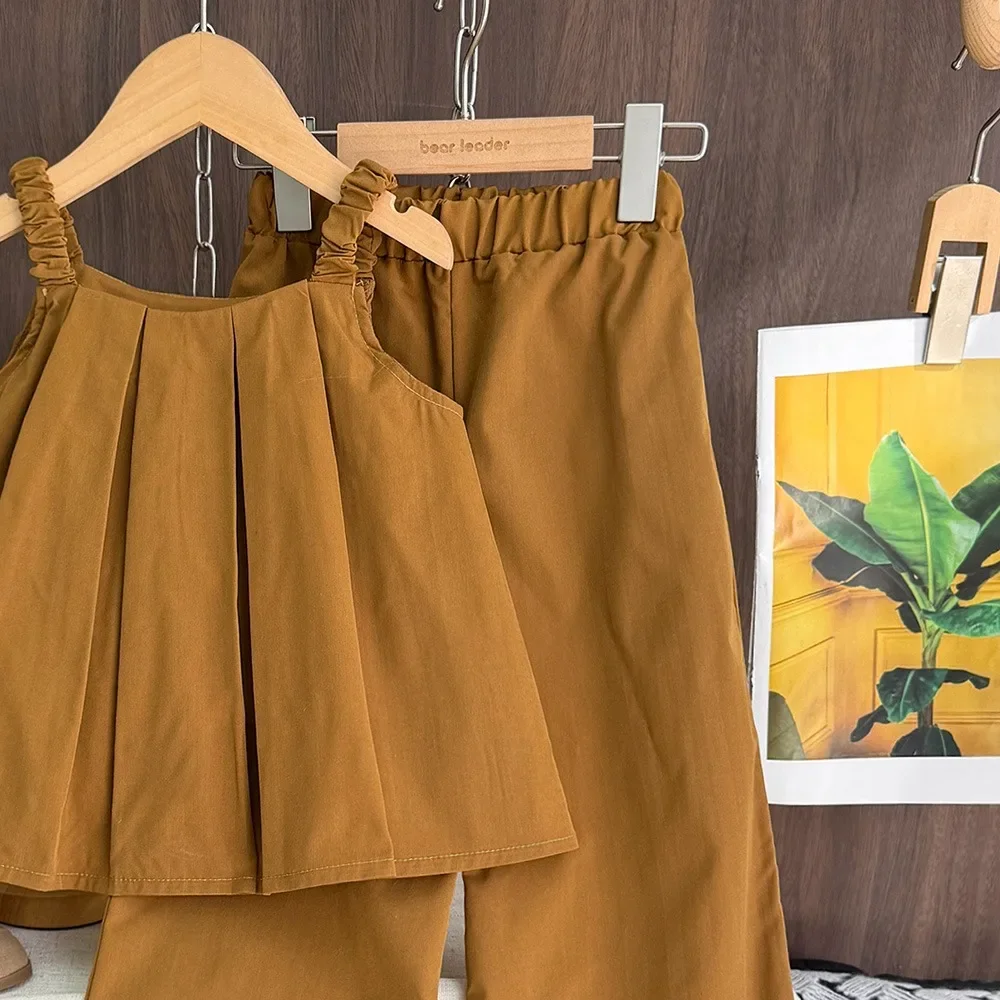 Bear Leader Khaki Girls\' Set Summer New Pleated Camisole Top + Casual Pants 2Pcs Korean Version Solid Color Children\'s Clothing