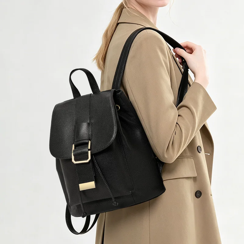 Simple Style Black Genuine Leather Women's Backpack, Versatile for Commute and Travel, Large-Capacity Stylish Women's Bag