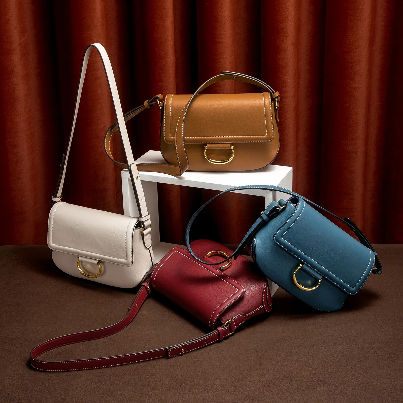 

C-H Bags Women's Shoulder Bag New Brown Flip Saddle Simple Business Commuter Wallet