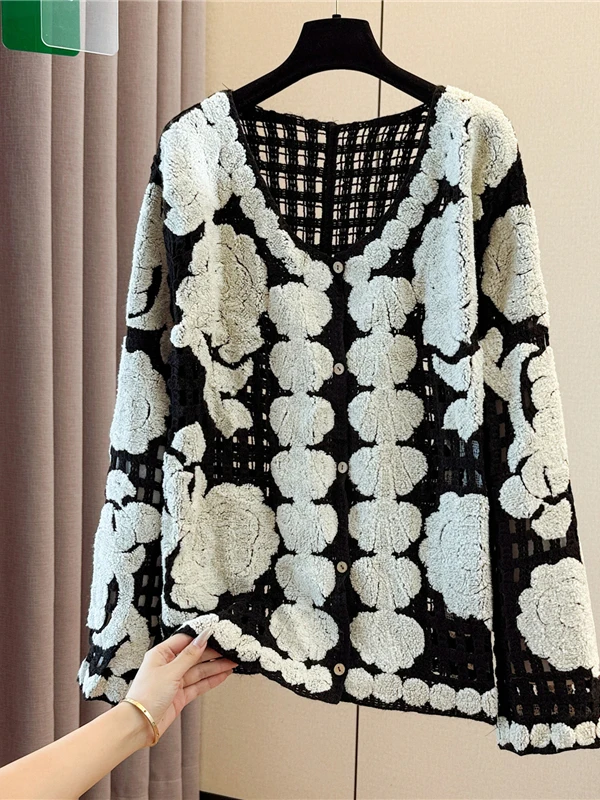 

Женский вязаный кардиган больших размеров с V-образным вырезом, ажурным 3D-цветочным узором, свободного кроя, стройнящий, для повседневной осенней носки