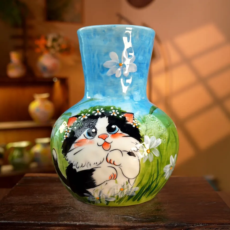 Jingdezhen hand-painted ceramic oil painting pastoral sunflower cow cat celestial ball vase ornament
