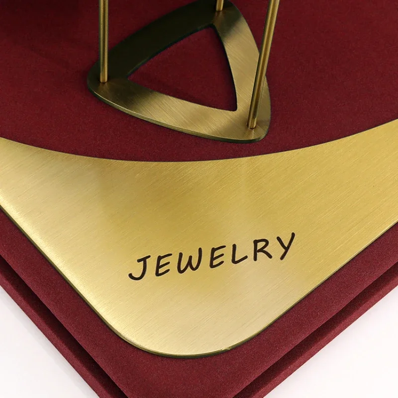 

Red microfiber metal jewelry necklace, earrings, rings, bracelets, jewelry showcase, display props