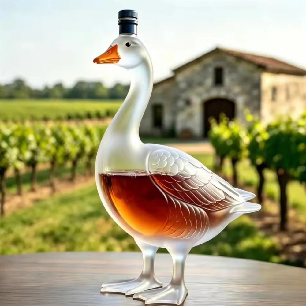 3D Goose Shaped Glass Liquor Bottle Decanter Creative Crystal Goose Vodka Decanter for Home Bar Gifts
