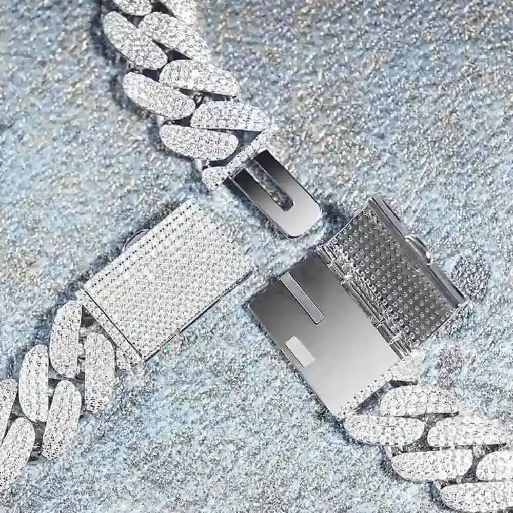 

Selling Hip Hop 925 Sterling Silver 18k Yellow Gold Mens Diamond Cuban Chains Moissanite