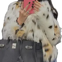 ZAURA's autumn and winter new products are fashionable and high-end, with artificial fur effect and warm jacket for women