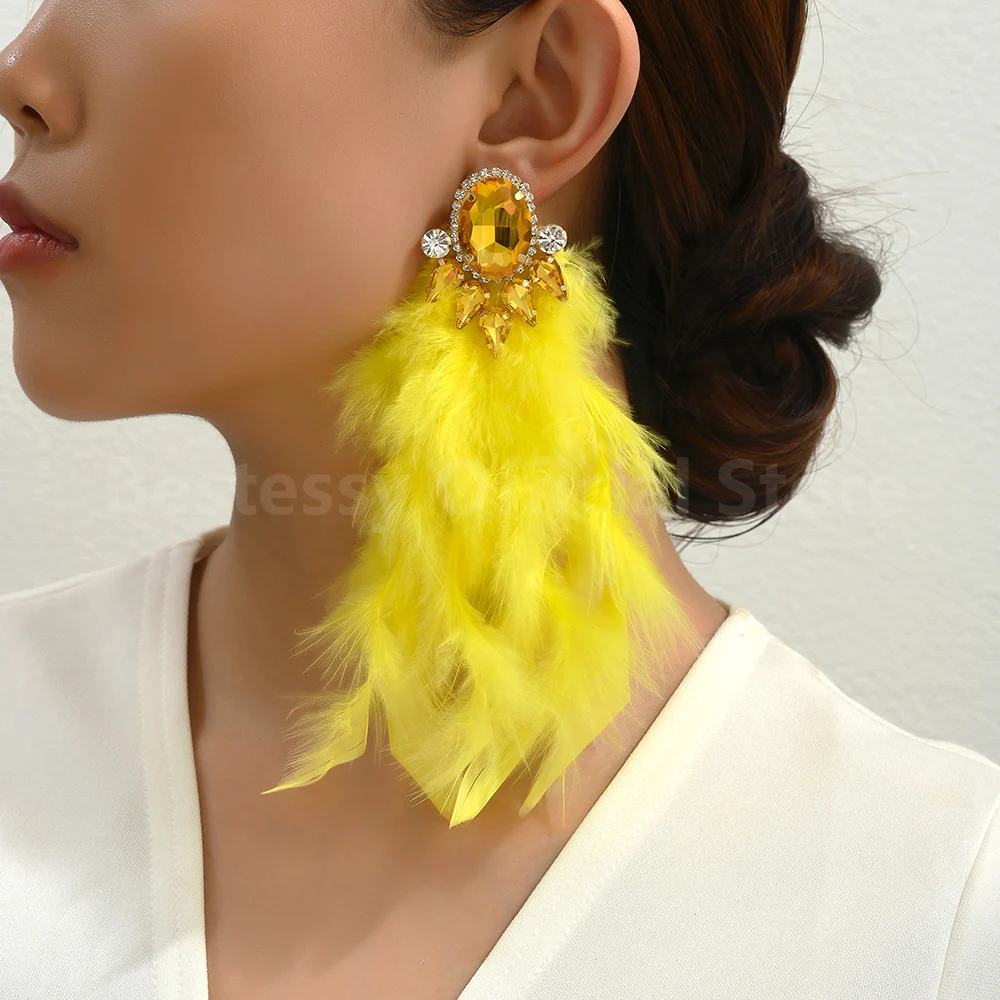 

Vintage Women's Faux Feather Tassel Earrings Exaggerated Imitation Gemstone Large Earrings For Party Prom Jewelry